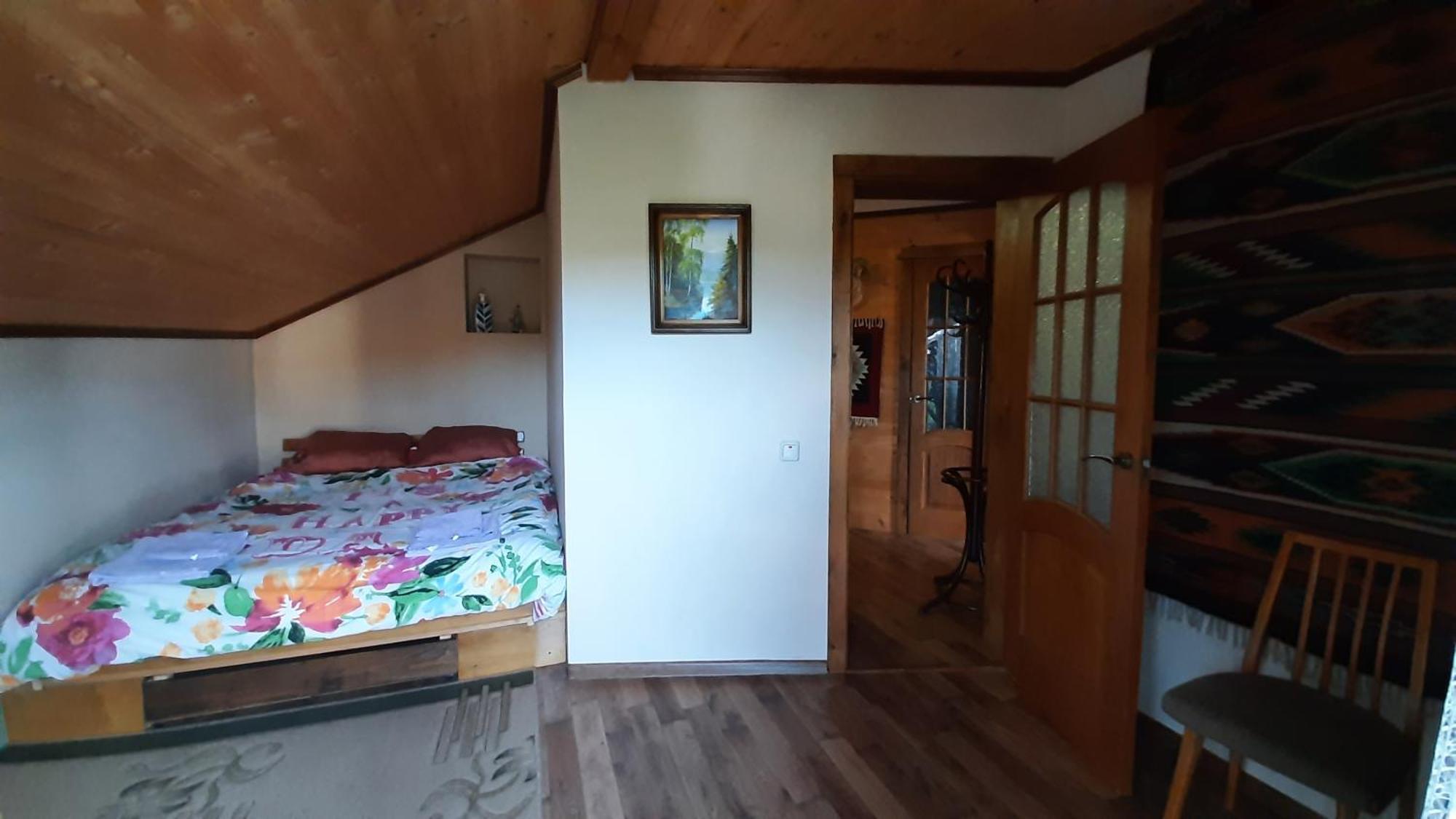 Sadyba Iryna Садиба Ірина Tukhlya Quarto foto